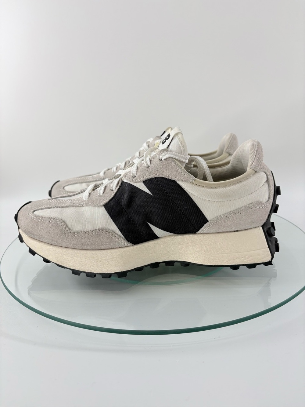 New Balance 327 Sea Salt White Black Sneakers Womens Size 8 Casual Shoes - Picture 5 of 13